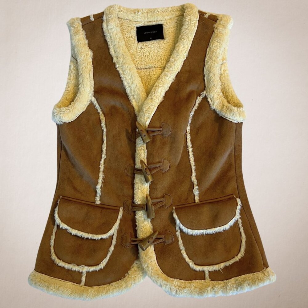 Suede Sherpa vest by Vero Moda